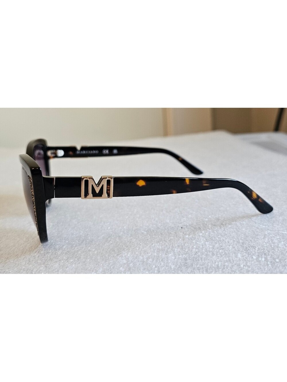 Marciano Cat Eye Sunglasses - GM00011 - Crystal Accents - Picture 5 of 7
